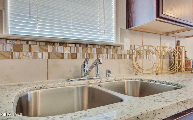 528 CEDARWOOD Avenue, El Paso, TX 79928, 4 Bedrooms Bedrooms, ,2 BathroomsBathrooms,Residential,For Sale,528 CEDARWOOD Avenue,894787