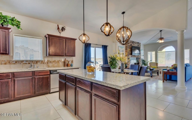 13852 Vicki Brewer Avenue, Horizon City, TX 79928, 4 Bedrooms Bedrooms, ,2 BathroomsBathrooms,Residential,For Sale,13852 Vicki Brewer Avenue,895372