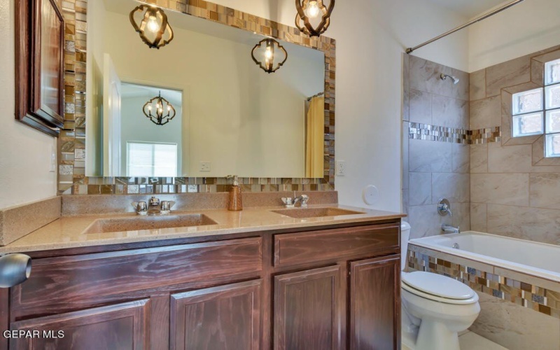 13852 Vicki Brewer Avenue, Horizon City, TX 79928, 4 Bedrooms Bedrooms, ,2 BathroomsBathrooms,Residential,For Sale,13852 Vicki Brewer Avenue,895372