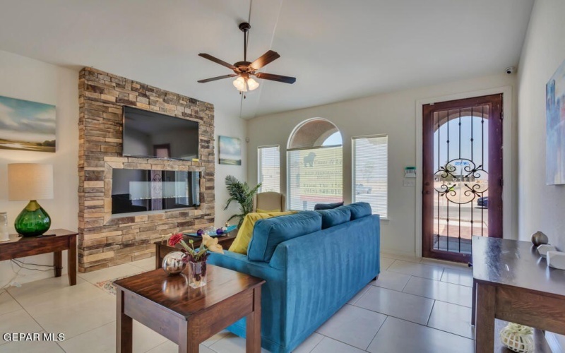 13852 Vicki Brewer Avenue, Horizon City, TX 79928, 4 Bedrooms Bedrooms, ,2 BathroomsBathrooms,Residential,For Sale,13852 Vicki Brewer Avenue,895372