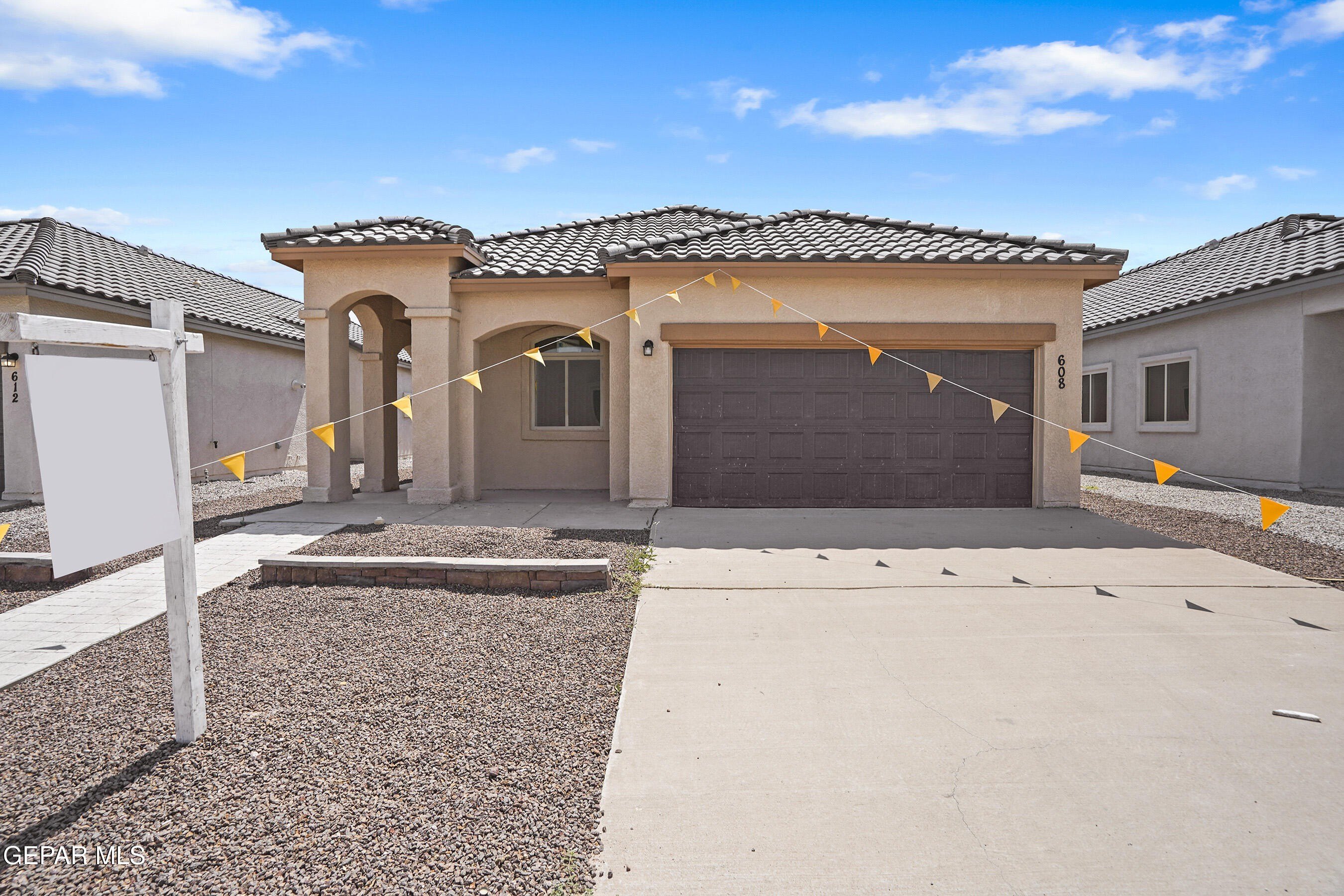 608 Cedarwood Avenue, El Paso, TX 79928, 4 Habitaciones Habitaciones , ,2 BañosBaños,Residential,En Venta,608 Cedarwood Avenue,899958