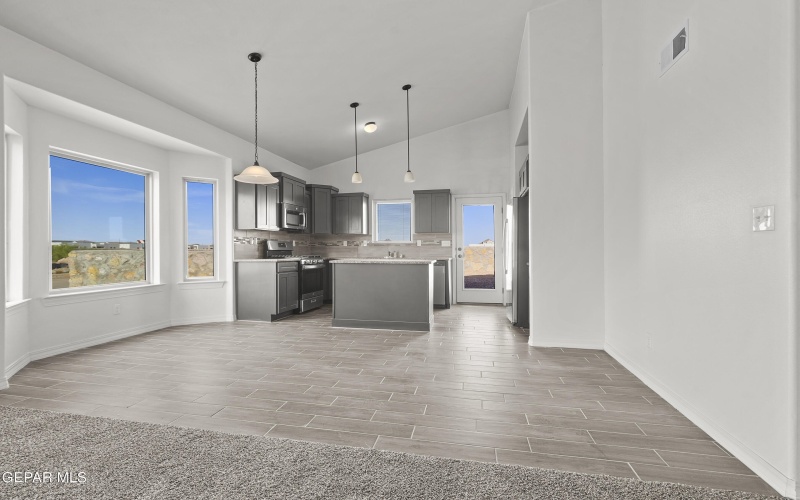 1041 Summer Lake Street, El Paso, TX 79928, 4 Bedrooms Bedrooms, ,2 BathroomsBathrooms,Residential,For Sale,1041 Summer Lake Street,907057