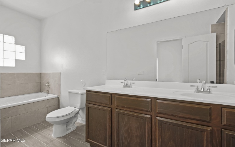 13848 Vicki Brewer Avenue, Horizon City, TX 79928, 4 Bedrooms Bedrooms, ,2 BathroomsBathrooms,Residential,For Sale,13848 Vicki Brewer Avenue,907832