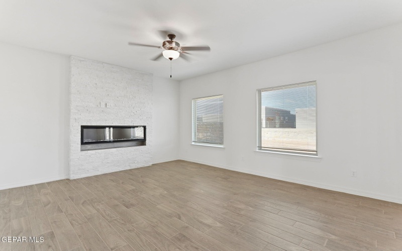 14649 Tierra Oviedo Avenue, El Paso, TX 79938, 4 Habitaciones Habitaciones , ,2 BañosBaños,Residential,En Venta,14649 Tierra Oviedo Avenue,913487