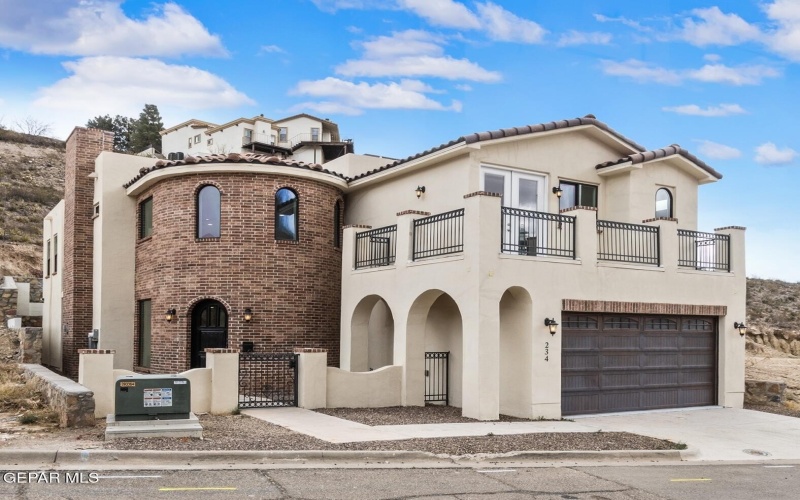 234 Canyon Terrace Drive, El Paso, TX 79902, 3 Bedrooms Bedrooms, ,1 BathroomBathrooms,Residential,For Sale,234 Canyon Terrace Drive,919178