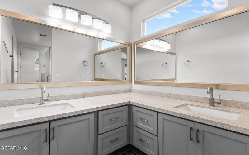 234 Canyon Terrace Drive, El Paso, TX 79902, 3 Bedrooms Bedrooms, ,1 BathroomBathrooms,Residential,For Sale,234 Canyon Terrace Drive,919178