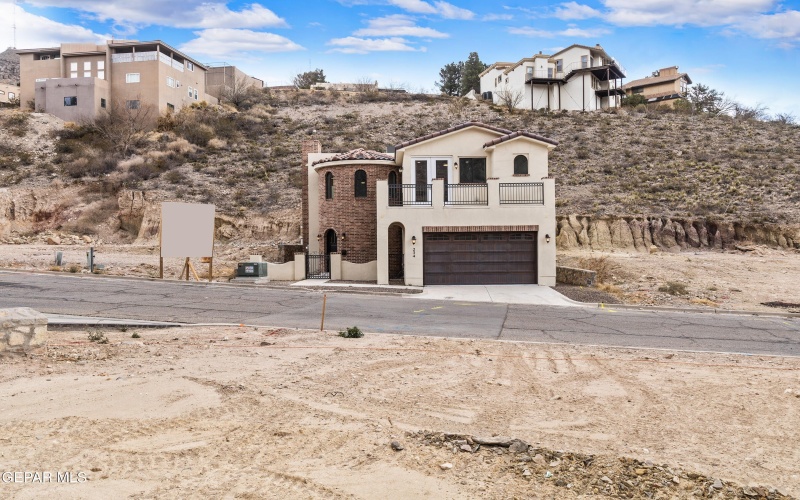 234 Canyon Terrace Drive, El Paso, TX 79902, 3 Bedrooms Bedrooms, ,1 BathroomBathrooms,Residential,For Sale,234 Canyon Terrace Drive,919178
