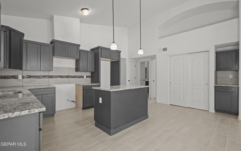 14764 Jack White Avenue, El Paso, TX 79938, 4 Habitaciones Habitaciones , ,2 BañosBaños,Residential,En Venta,14764 Jack White Avenue,919325
