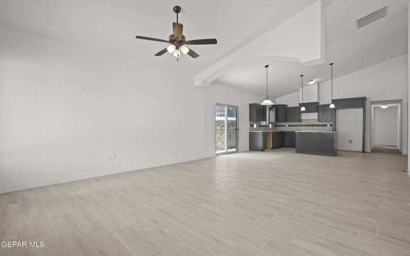 14764 Jack White Avenue, El Paso, TX 79938, 4 Habitaciones Habitaciones , ,2 BañosBaños,Residential,En Venta,14764 Jack White Avenue,919325