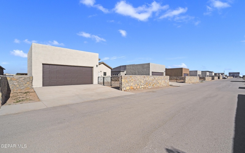2305 Tony Harper Street, El Paso, TX 79938, 4 Bedrooms Bedrooms, ,2 BathroomsBathrooms,Residential,For Sale,2305 Tony Harper Street,919365