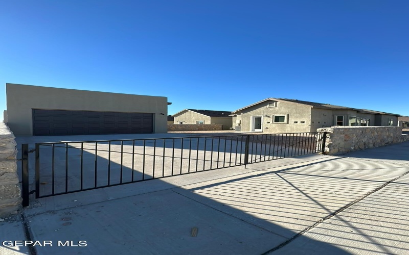 14372 Nick Drahos Lane, Horizon City, TX 79928, 4 Bedrooms Bedrooms, ,2 BathroomsBathrooms,Residential,For Sale,14372 Nick Drahos Lane,919444