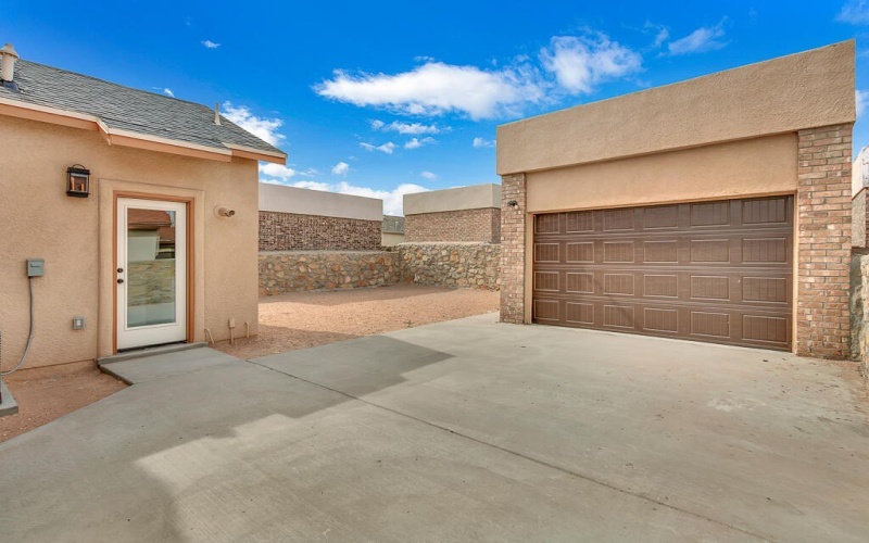 14333 Tobe Davis Drive, Horizon City, TX 79928, 3 Bedrooms Bedrooms, ,2 BathroomsBathrooms,Residential,For Sale,14333 Tobe Davis Drive,919489
