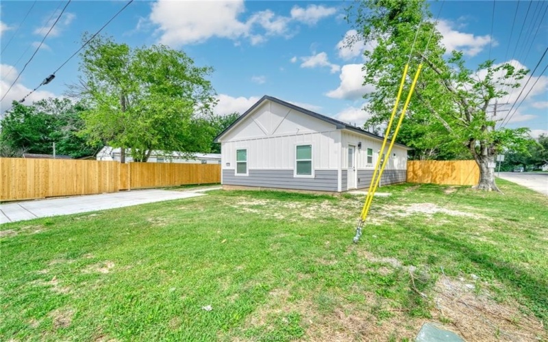 1601 West 17th Street, Bryan, TX 77803, 3 Bedrooms Bedrooms, ,2 BathroomsBathrooms,Residential Lease,For Rent,1601 West 17th Street,25005891