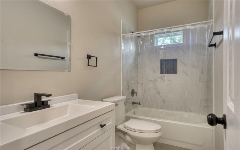 1601 West 17th Street, Bryan, TX 77803, 3 Bedrooms Bedrooms, ,2 BathroomsBathrooms,Residential Lease,For Rent,1601 West 17th Street,25005891