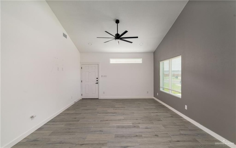 2509 Mockingbird #A, Weslaco, TX 78596, 3 Habitaciones Habitaciones , ,2 BañosBaños,Residential Lease,En Alquiler,2509 Mockingbird,471846