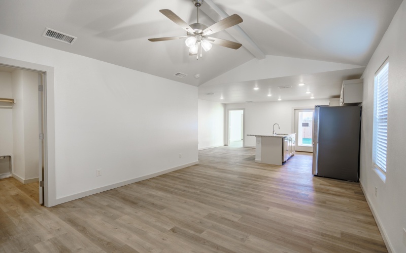 2208 N Avenue N, Lubbock, TX 79403, 3 Bedrooms Bedrooms, ,2 BathroomsBathrooms,Residential Lease,For Rent,2208 N Avenue N,202555383