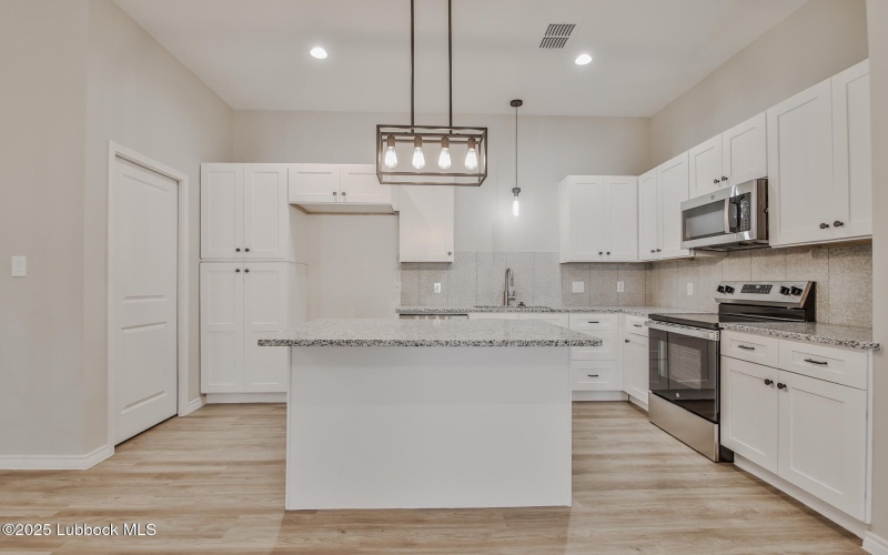 1313 Corpus Ave. #B, Wolfforth, TX 79382, 3 Bedrooms Bedrooms, ,2 BathroomsBathrooms,Residential Lease,For Rent,1313 Corpus Ave.,202555385