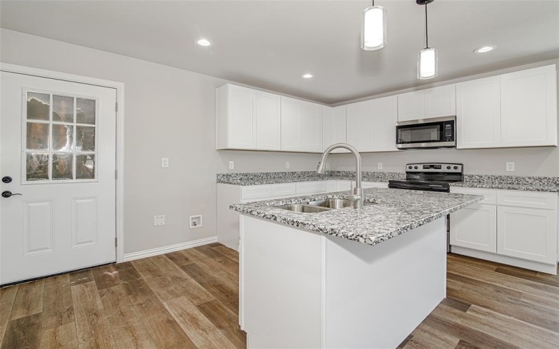 1024 E Daggett Avenue, Fort Worth, TX 76104, 3 Habitaciones Habitaciones , ,2 BañosBaños,Residential,En Venta,1024 E Daggett Avenue,20948499
