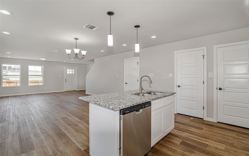 1024 E Daggett Avenue, Fort Worth, TX 76104, 3 Habitaciones Habitaciones , ,2 BañosBaños,Residential,En Venta,1024 E Daggett Avenue,20948499