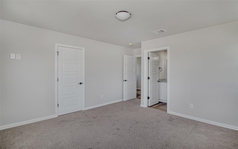 1024 E Daggett Avenue, Fort Worth, TX 76104, 3 Habitaciones Habitaciones , ,2 BañosBaños,Residential,En Venta,1024 E Daggett Avenue,20948499
