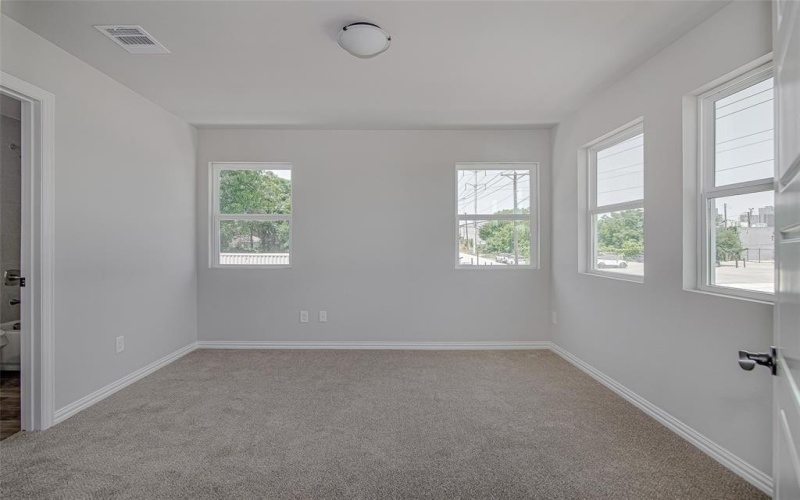 1024 E Daggett Avenue, Fort Worth, TX 76104, 3 Habitaciones Habitaciones , ,2 BañosBaños,Residential,En Venta,1024 E Daggett Avenue,20948499