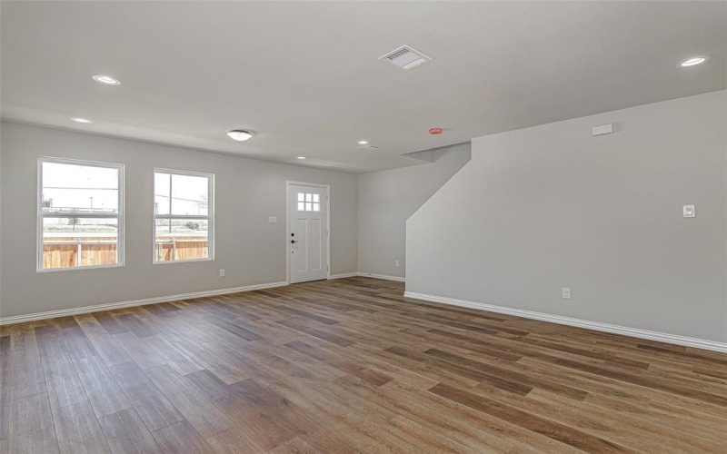 1024 E Daggett Avenue, Fort Worth, TX 76104, 3 Habitaciones Habitaciones , ,2 BañosBaños,Residential,En Venta,1024 E Daggett Avenue,20948499