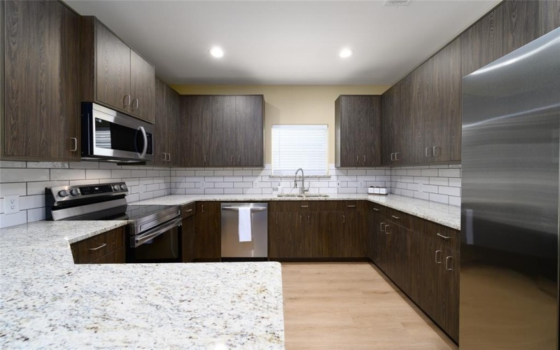 902 N Barrett Avenue, Denison, TX 75020, 3 Bedrooms Bedrooms, ,2 BathroomsBathrooms,Residential Lease,For Rent,902 N Barrett Avenue,20948521