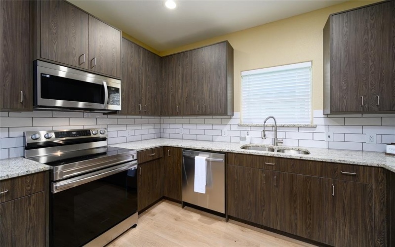 902 N Barrett Avenue, Denison, TX 75020, 3 Bedrooms Bedrooms, ,2 BathroomsBathrooms,Residential Lease,For Rent,902 N Barrett Avenue,20948521