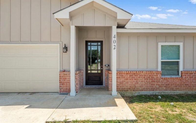 402 ROBBINS Street, Cleburne, TX 76031, 4 Bedrooms Bedrooms, ,2 BathroomsBathrooms,Residential,For Sale,402 ROBBINS Street,20947277