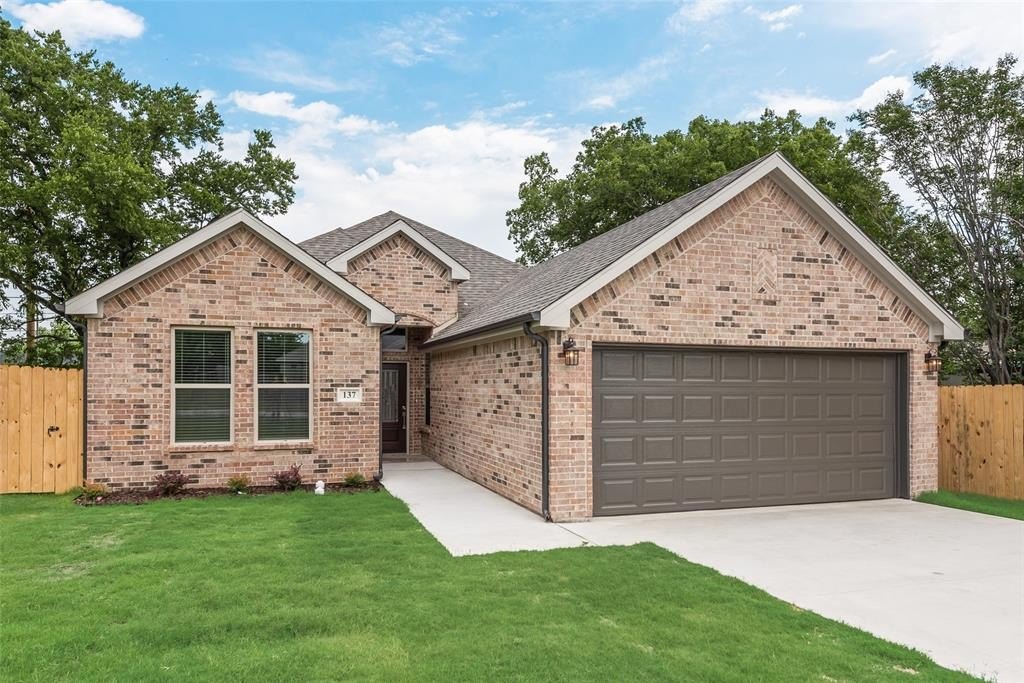 137 Willow Lane, Roanoke, TX 76262, 4 Bedrooms Bedrooms, ,2 BathroomsBathrooms,Residential,For Sale,137 Willow Lane,20947960