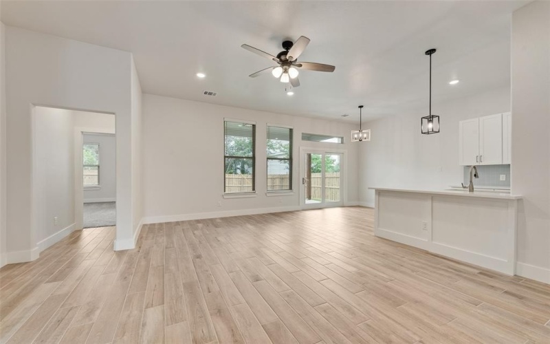 137 Willow Lane, Roanoke, TX 76262, 4 Bedrooms Bedrooms, ,2 BathroomsBathrooms,Residential,For Sale,137 Willow Lane,20947960