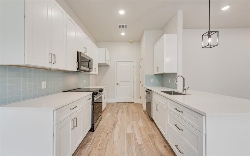 137 Willow Lane, Roanoke, TX 76262, 4 Bedrooms Bedrooms, ,2 BathroomsBathrooms,Residential,For Sale,137 Willow Lane,20947960