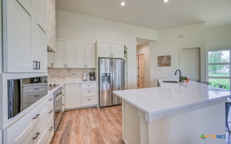 302 Parallel Circle, Horseshoe Bay, TX 78657, 2 Bedrooms Bedrooms, ,2 BathroomsBathrooms,Residential,For Sale,302 Parallel Circle,579770