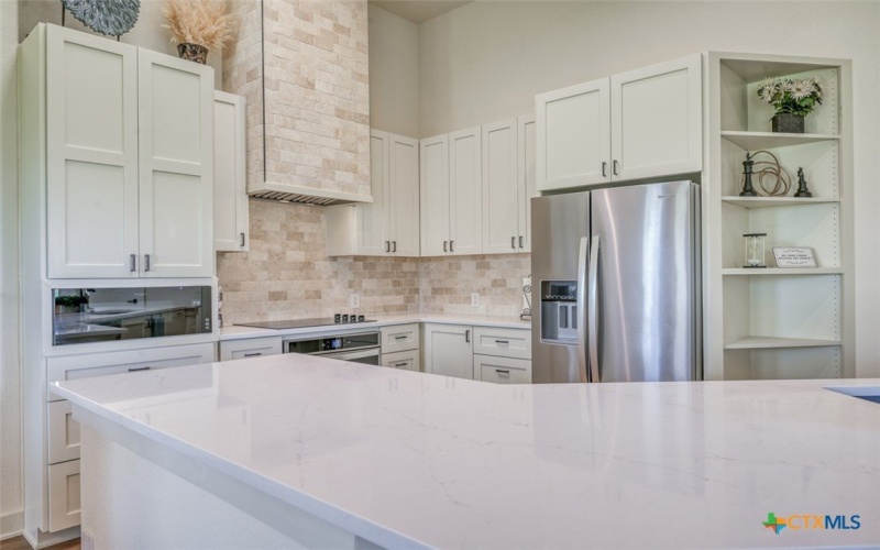 302 Parallel Circle, Horseshoe Bay, TX 78657, 2 Bedrooms Bedrooms, ,2 BathroomsBathrooms,Residential,For Sale,302 Parallel Circle,579770