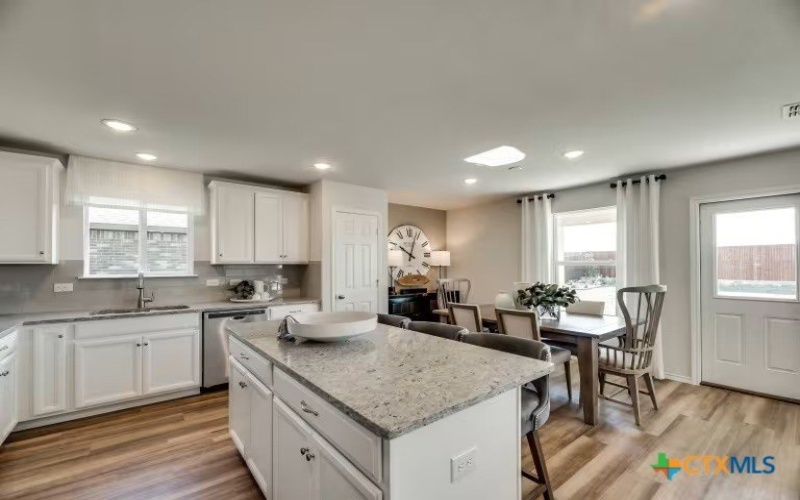 1537 Sky Vista Drive, Belton, TX 76513, 4 Bedrooms Bedrooms, ,3 BathroomsBathrooms,Residential,For Sale,1537 Sky Vista Drive,581364