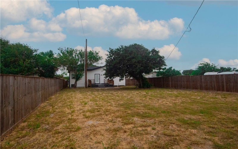 607 Matlock, Aransas Pass, TX 78336, 2 Habitaciones Habitaciones , ,1 BañoBaños,Residential,En Venta,607 Matlock,459697