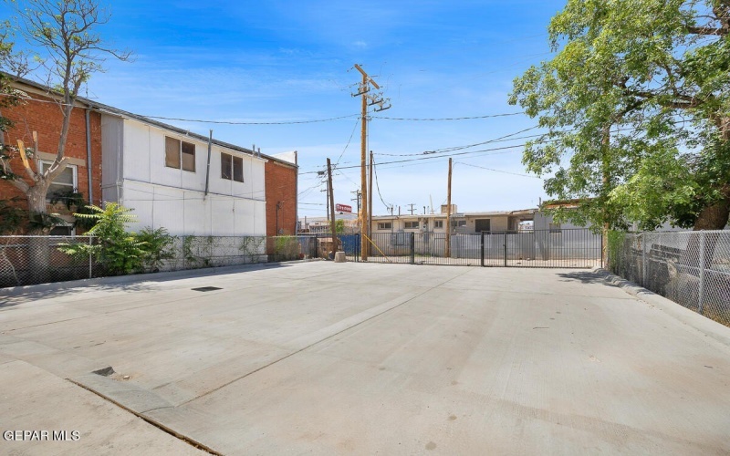 1107 MYRTLE Avenue unit: A #A, El Paso, TX 79901, 1 Bedroom Bedrooms, ,1 BathroomBathrooms,Residential Multi Family,For Sale,1107 MYRTLE Avenue unit: A,923408
