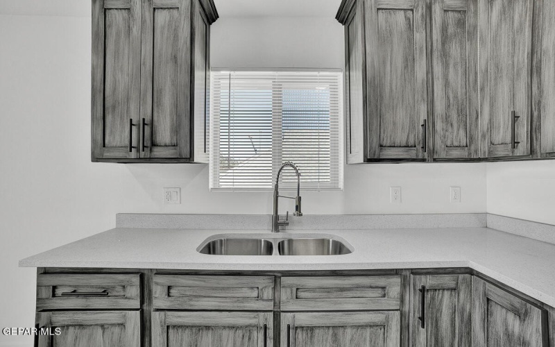 1107 MYRTLE Avenue unit: A #A, El Paso, TX 79901, 1 Bedroom Bedrooms, ,1 BathroomBathrooms,Residential Multi Family,For Sale,1107 MYRTLE Avenue unit: A,923408