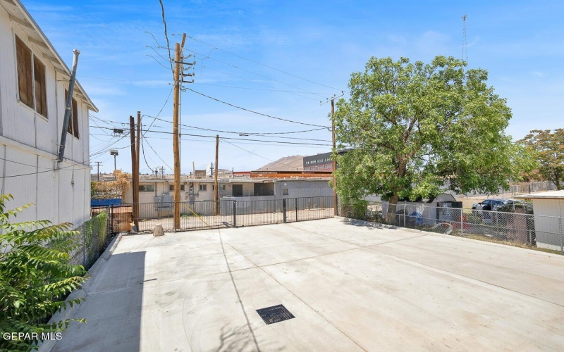 1107 MYRTLE Avenue unit: A #A, El Paso, TX 79901, 1 Bedroom Bedrooms, ,1 BathroomBathrooms,Residential Multi Family,For Sale,1107 MYRTLE Avenue unit: A,923408