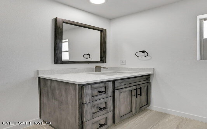 1107 MYRTLE Avenue unit: A #A, El Paso, TX 79901, 1 Bedroom Bedrooms, ,1 BathroomBathrooms,Residential Multi Family,For Sale,1107 MYRTLE Avenue unit: A,923408