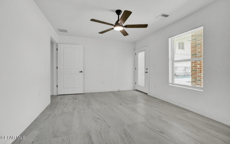 1107 MYRTLE Avenue unit: A #A, El Paso, TX 79901, 1 Bedroom Bedrooms, ,1 BathroomBathrooms,Residential Multi Family,For Sale,1107 MYRTLE Avenue unit: A,923408