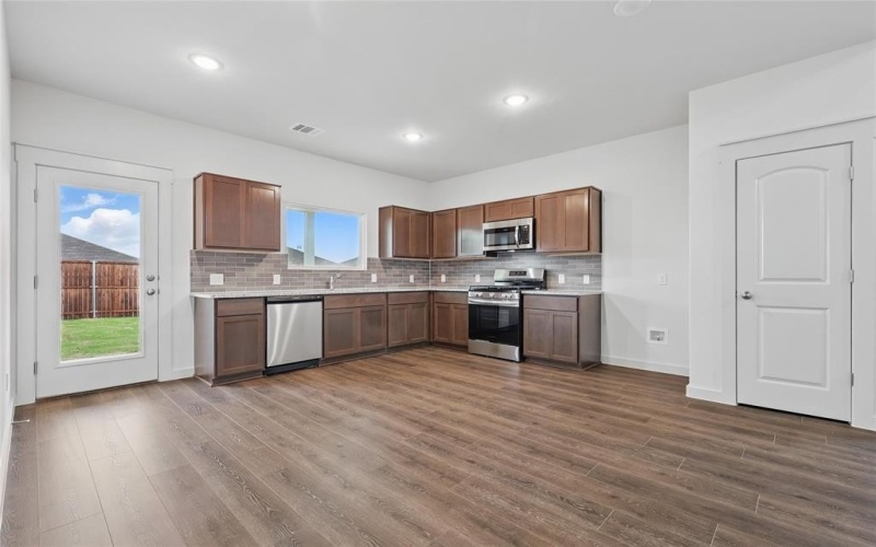 1118 Baker Bridge Drive, Forney, TX 75126, 3 Bedrooms Bedrooms, ,2 BathroomsBathrooms,Residential,For Sale,1118 Baker Bridge Drive,20781254