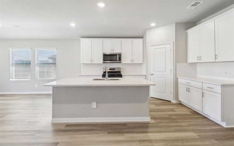 1023 Emberwood Drive, McKinney, TX 75069, 4 Bedrooms Bedrooms, ,3 BathroomsBathrooms,Residential,For Sale,1023 Emberwood Drive,20946092