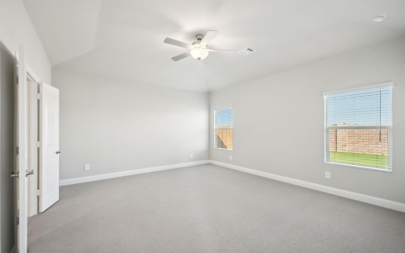 1021 Emberwood Drive, McKinney, TX 75069, 4 Bedrooms Bedrooms, ,3 BathroomsBathrooms,Residential,For Sale,1021 Emberwood Drive,20946093