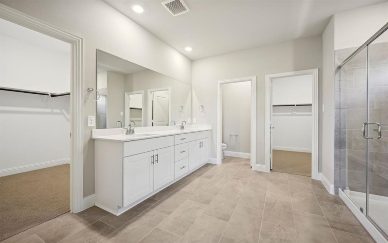 1021 Emberwood Drive, McKinney, TX 75069, 4 Bedrooms Bedrooms, ,3 BathroomsBathrooms,Residential,For Sale,1021 Emberwood Drive,20946093