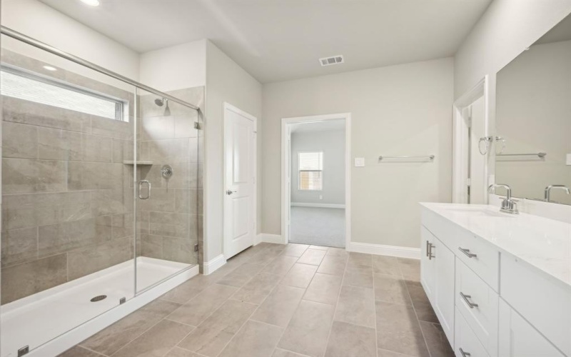 1021 Emberwood Drive, McKinney, TX 75069, 4 Bedrooms Bedrooms, ,3 BathroomsBathrooms,Residential,For Sale,1021 Emberwood Drive,20946093