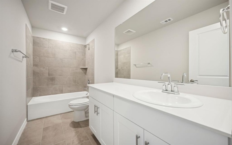 1021 Emberwood Drive, McKinney, TX 75069, 4 Bedrooms Bedrooms, ,3 BathroomsBathrooms,Residential,For Sale,1021 Emberwood Drive,20946093