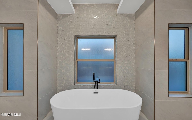 820 W Gate, El Paso, TX 79932, 4 Bedrooms Bedrooms, ,7 BathroomsBathrooms,Residential,For Sale,820 W Gate,923369