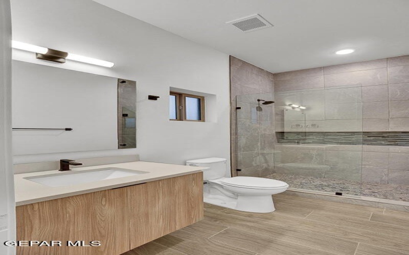 820 W Gate, El Paso, TX 79932, 4 Bedrooms Bedrooms, ,7 BathroomsBathrooms,Residential,For Sale,820 W Gate,923369