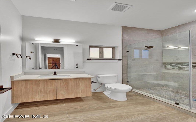 820 W Gate, El Paso, TX 79932, 4 Bedrooms Bedrooms, ,7 BathroomsBathrooms,Residential,For Sale,820 W Gate,923369